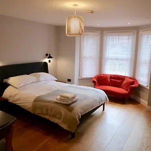 Stylish Apartment, Ensuite, Kitchenette Apartment
